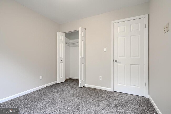 Building Photo - 3365 Cheverly Ct