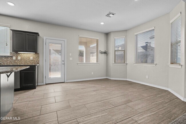 Building Photo - 12640 Mary Ponce Rd