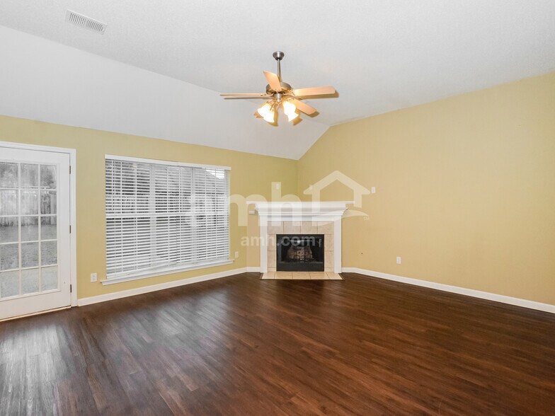 Building Photo - 11635 Dempsey Dr