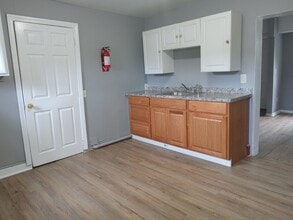 Building Photo - 718-720 E Grape St.