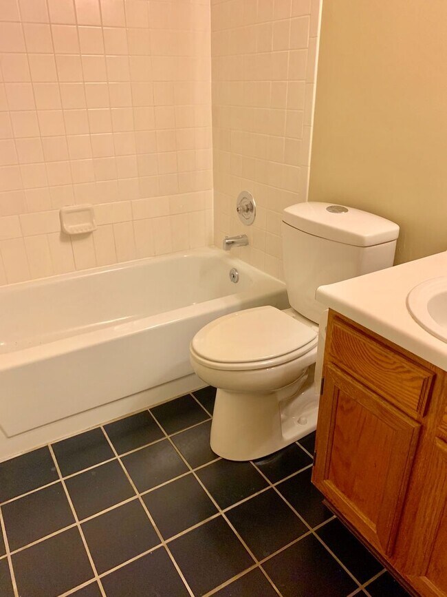 Building Photo - Old Town Louisville Home for Lease near Coal Creek Trails!