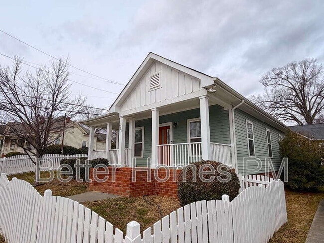 Building Photo - 701 E Martin St