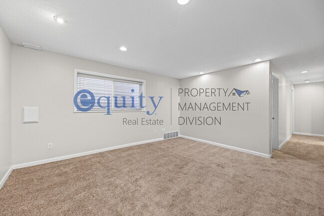 Building Photo - 7102 Brookhill Dr E
