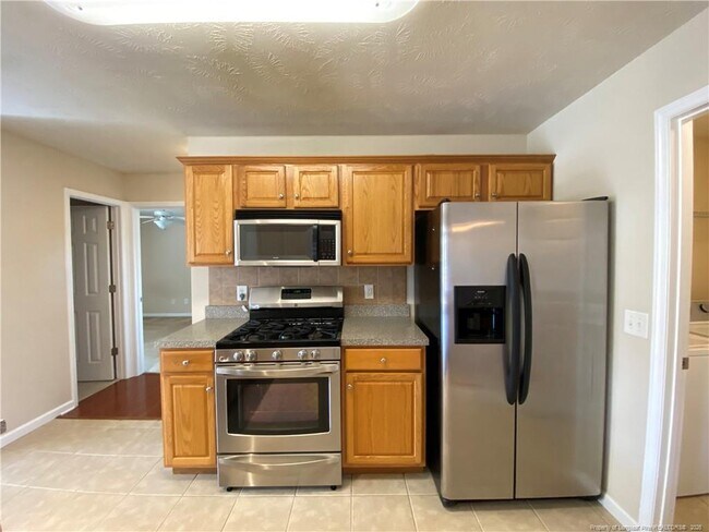 Building Photo - 89 Person Ct