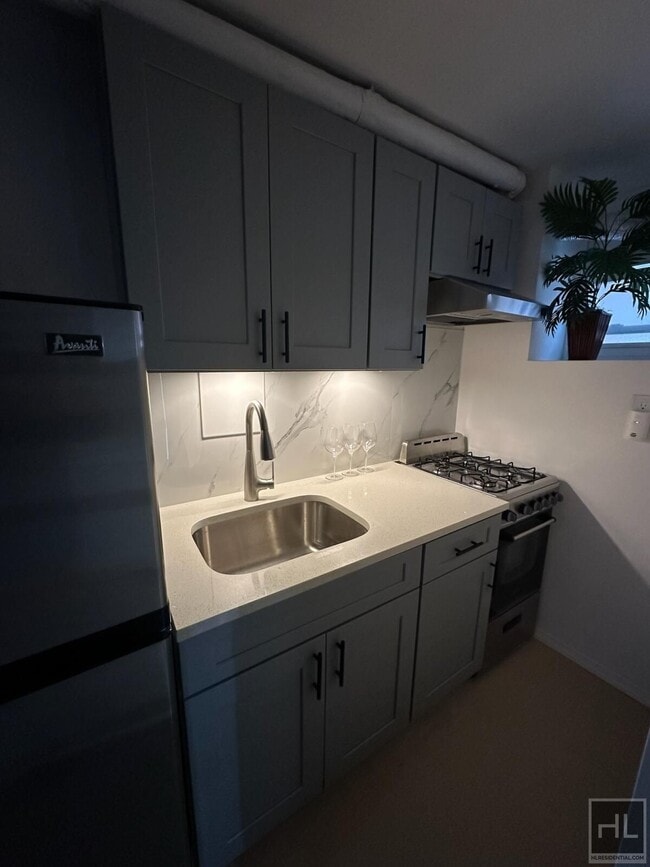 Building Photo - COLDEN AVENUE, BRONX