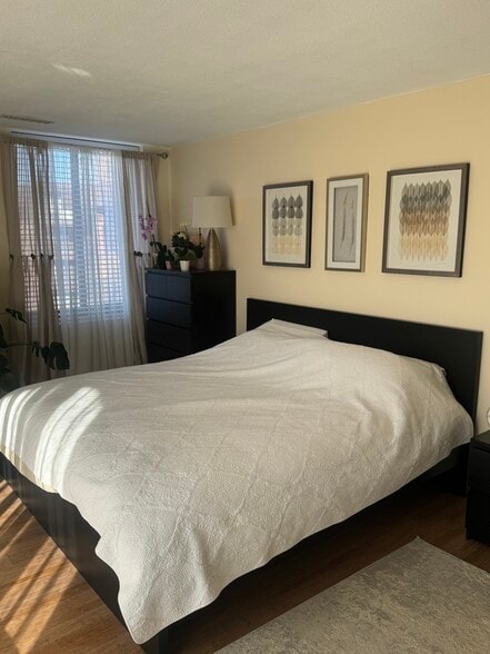 Building Photo - 1004 Paradise Rd