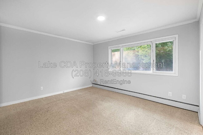 Building Photo - 203 N Bruce Rd