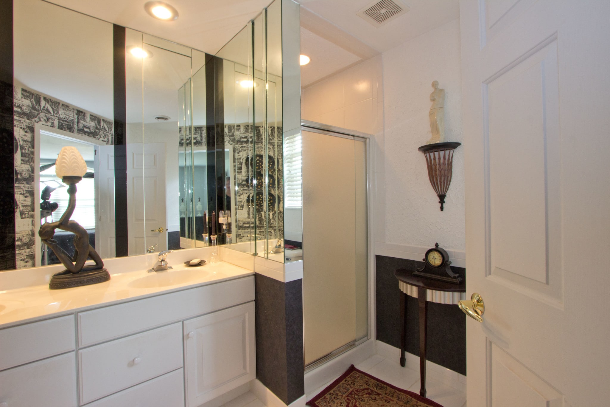 Master Bath - 500 Edwards Blvd