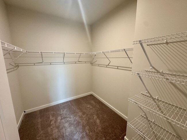 Building Photo - NEW CONSTRUCTION;3BR/2BA Townhome in Griffith Lakes