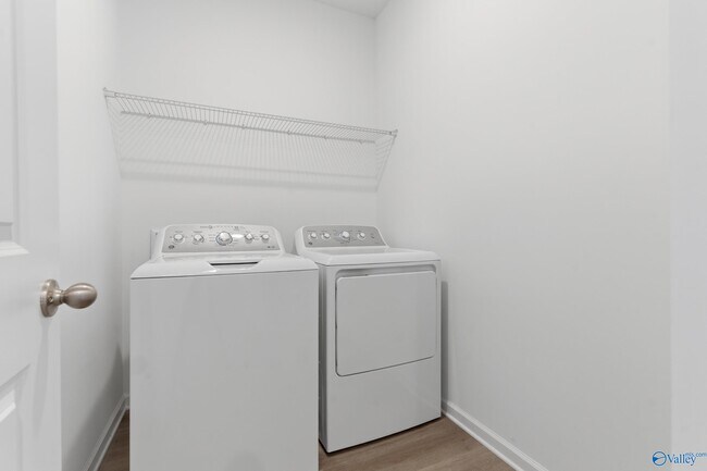 Building Photo - 104 Cavern Ct