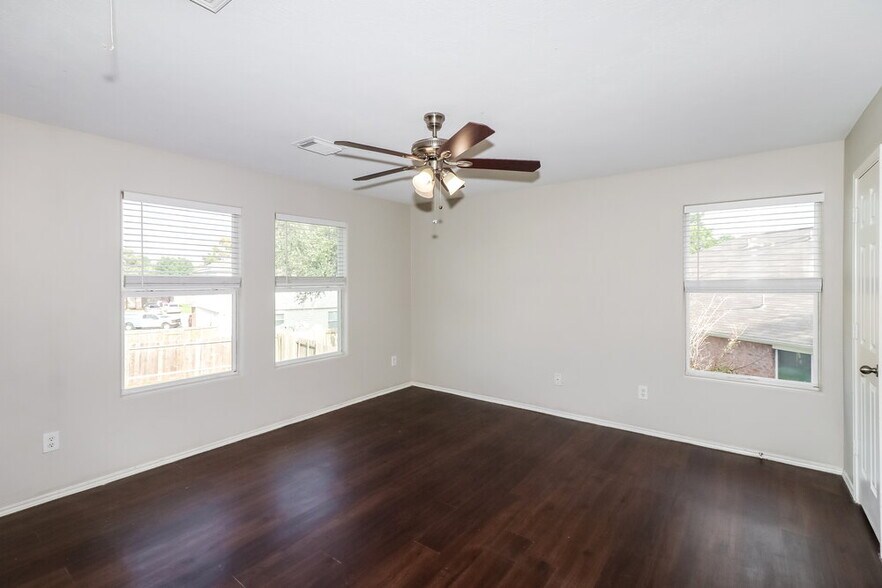 Building Photo - 7510 American Holly Ct