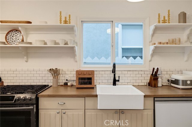 Building Photo - 1706 Carver St