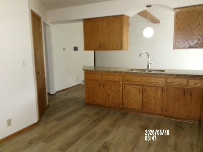 Building Photo - 18620 Midland Pl