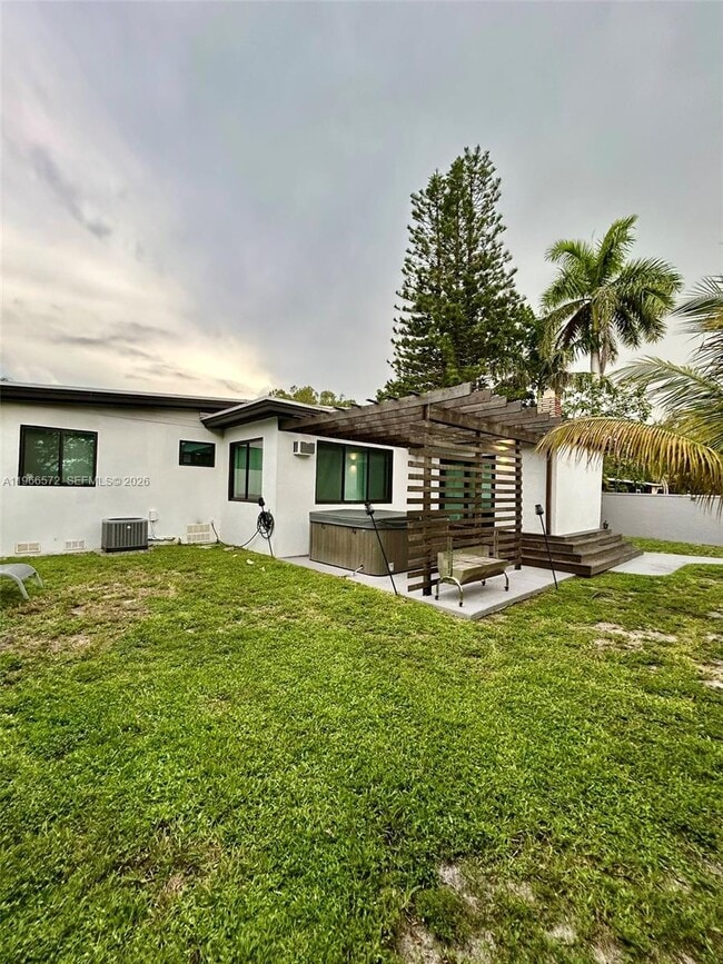 Building Photo - 2631 Roosevelt St