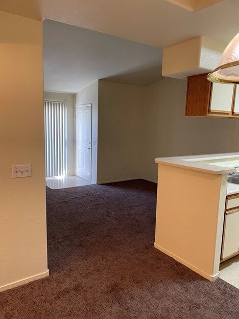 Building Photo - 3440 Lindell Rd