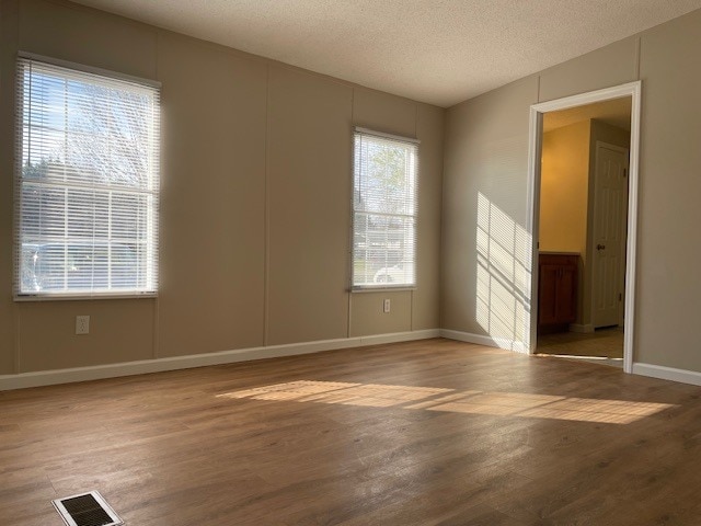 Building Photo - 4473 Welch Dr