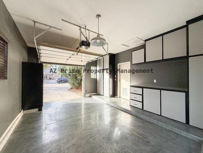 Building Photo - 19716 E Thornton Rd