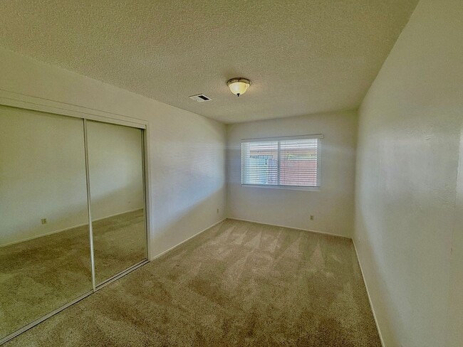 Building Photo - Spacious 3BR / 2BA + Bonus Room Home in Imperial Beach