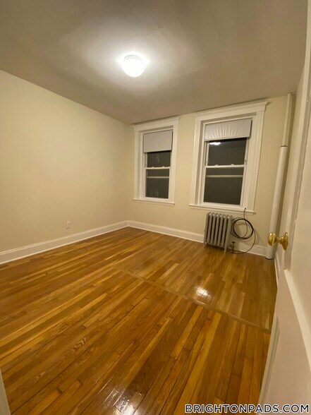 Building Photo - 8 Vinal St