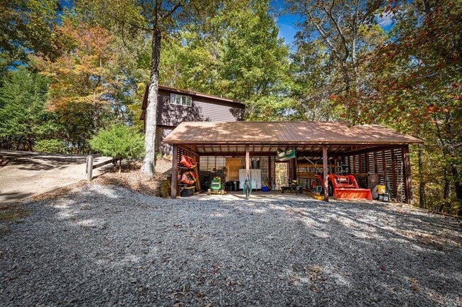 Building Photo - 212 Dogpatch Ln