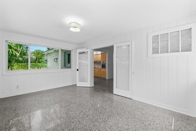 Building Photo - 809 S Atlantic Dr