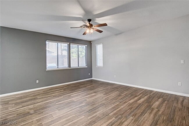 Building Photo - 5643 Almocita Ct