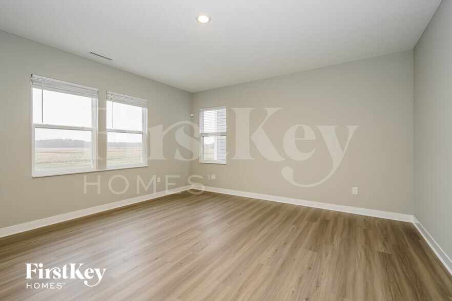 Building Photo - 2356 S Carlota Dr