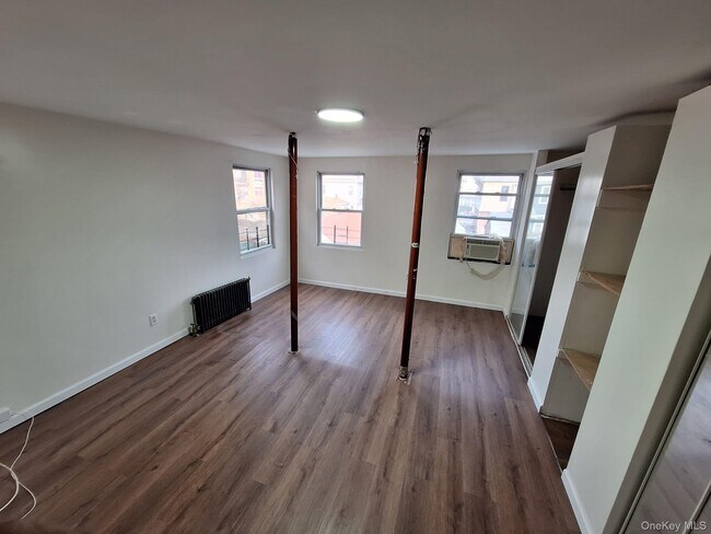 Building Photo - 90-43 170th St