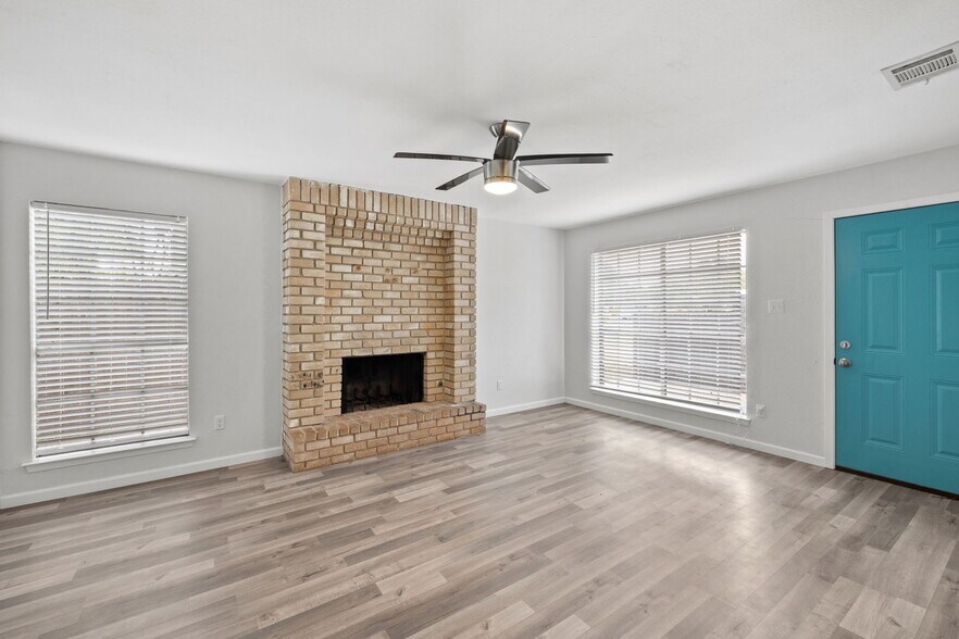 Building Photo - 1805 Mearns Meadow Blvd