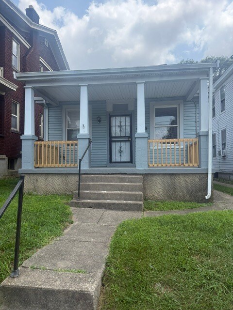 Building Photo - 6648 Vine St