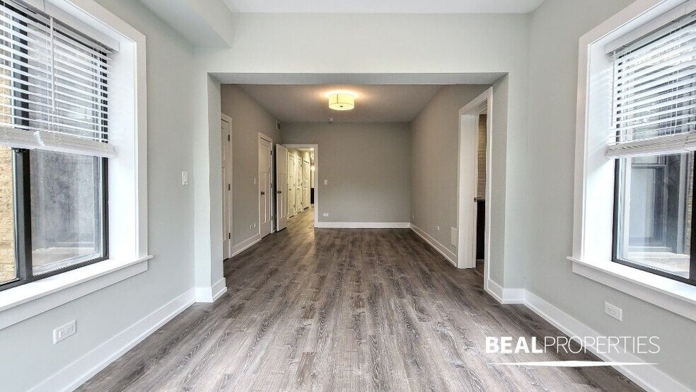 Building Photo - 1136 Maple Ave