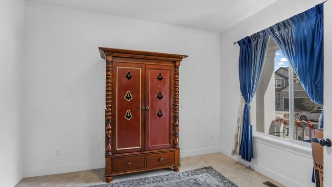 Building Photo - 4162 W Gate Keeper Dr