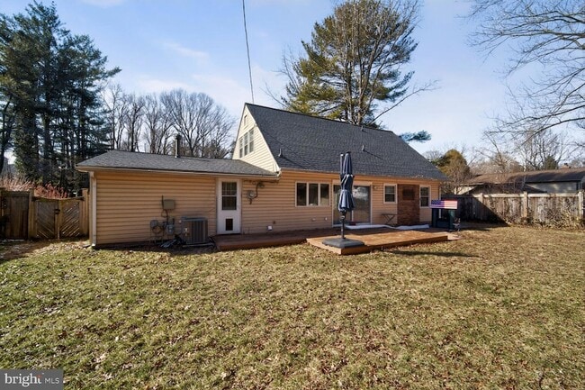 Building Photo - 1405 Pennington Ln