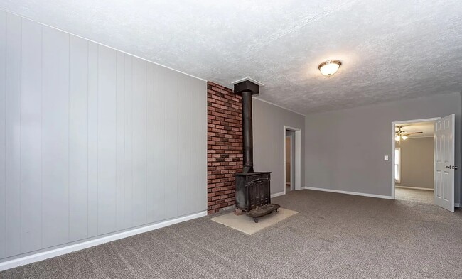 Building Photo - 13119 Fuller Ave