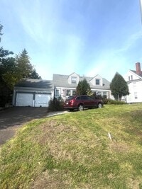 Building Photo - 1913-1915 Woodland Ave