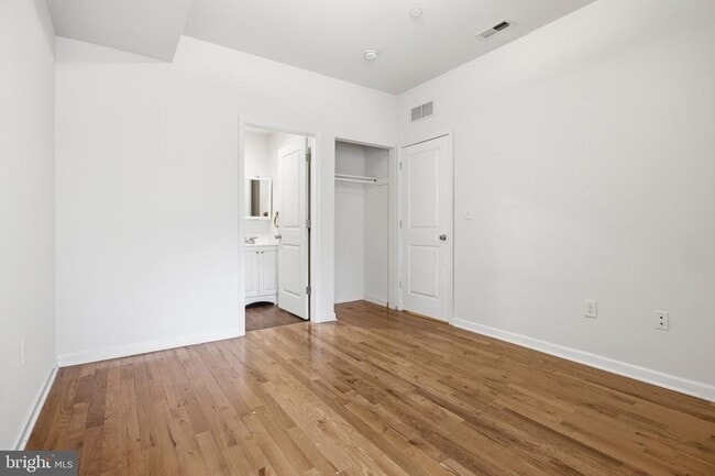 Building Photo - 1218 S 45th St