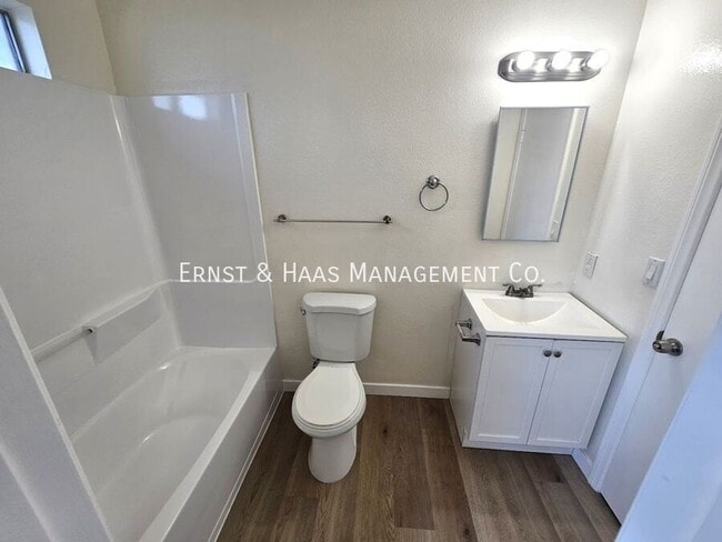Building Photo - 6673 N Hammond Ave