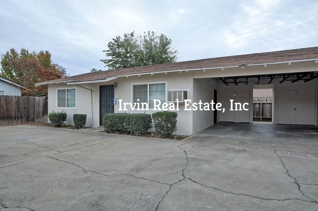 Building Photo - 1834-1834 Rose Ave