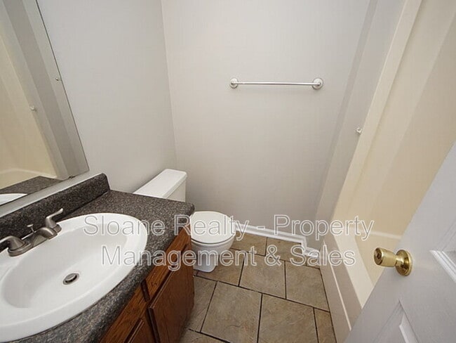 Building Photo - 7616 Valleyview Cir