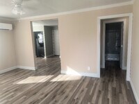 Building Photo - 532 Harwell Ave