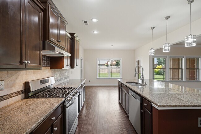 Building Photo - 3011 Magnolia Leaf Cir