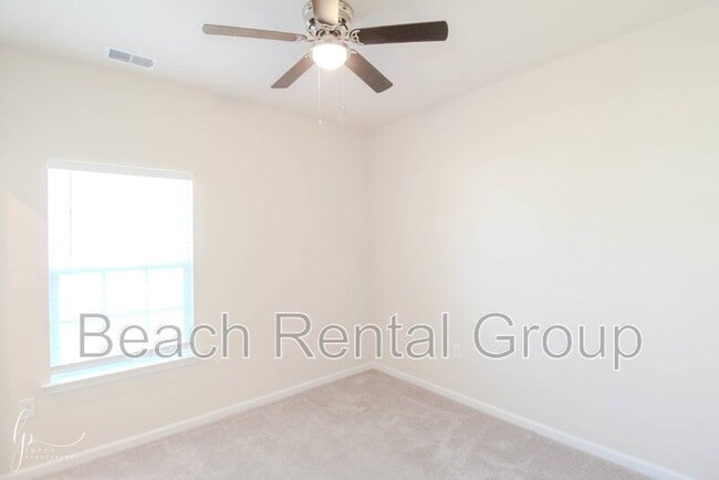 Building Photo - 313 Grv Pk Lp