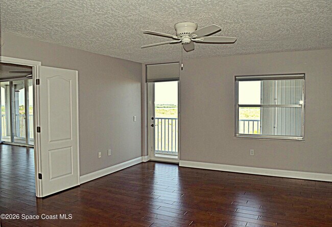 Building Photo - 801 Del Rio Way