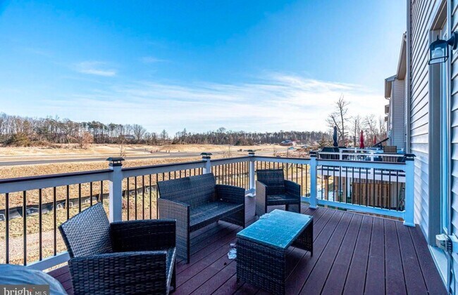 Building Photo - 42440 Dogwood Glen Square