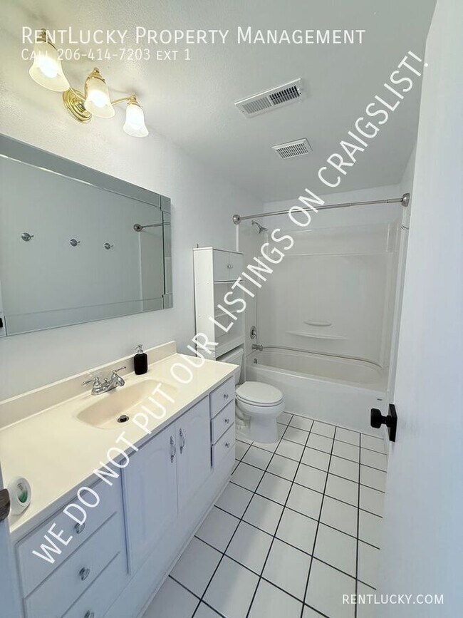 Building Photo - 3221 SW 319th Pl