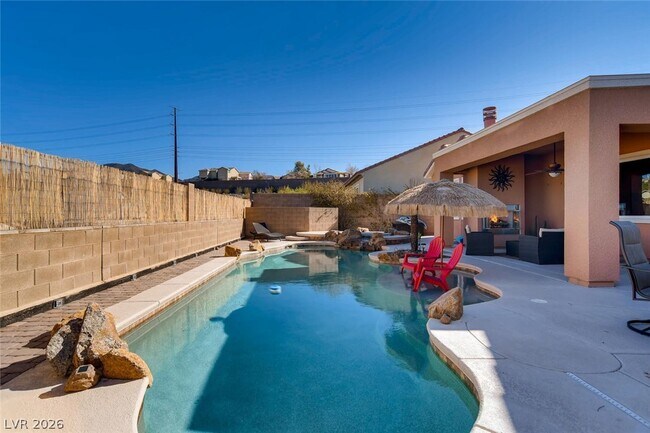 Building Photo - 2558 Kinghorn Pl