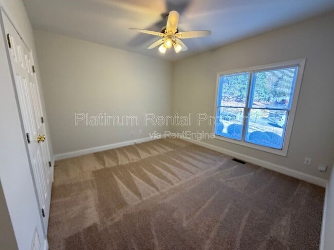 Building Photo - 3440 Alexander Cir