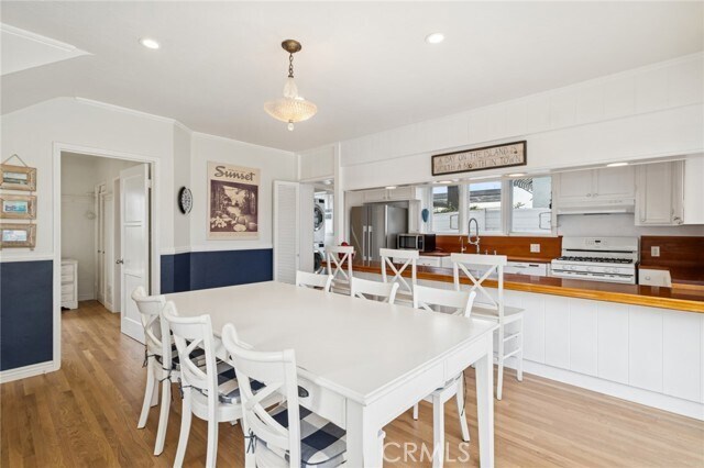 Building Photo - 200 Grand Canal