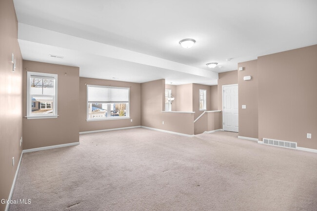 Building Photo - 15 Clarice Ln