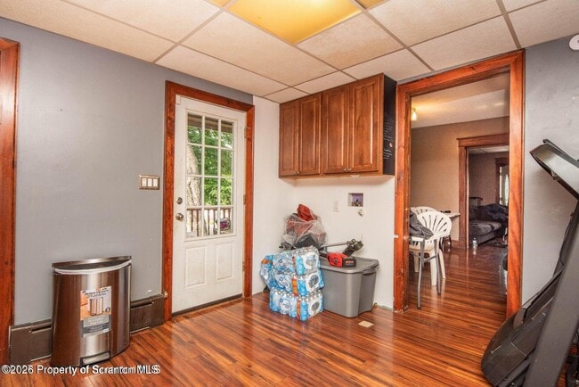 Building Photo - 947 William St